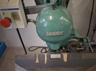 Stitching machine